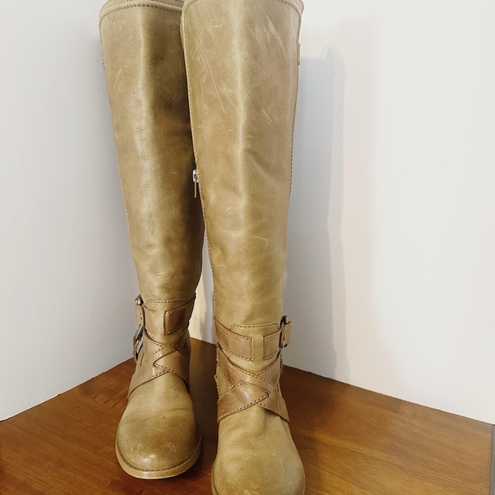 Woman’s Gianni Bini Midcalf Boots Carmel color size 6 M